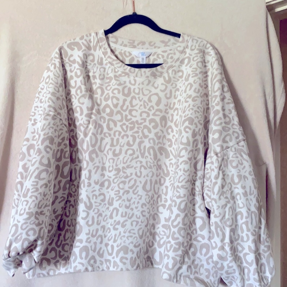 Time and Tru animal print sweatshirt size XL